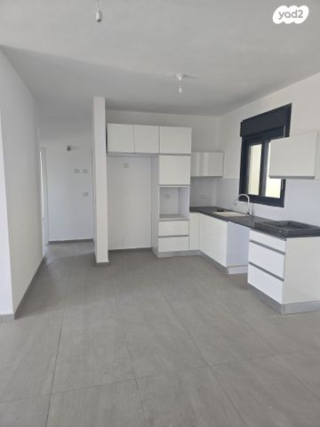 דירה, אביב, ראש העין