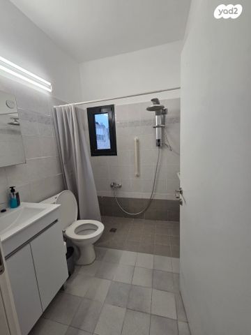 דירה, קרית יערים, רמת השרון