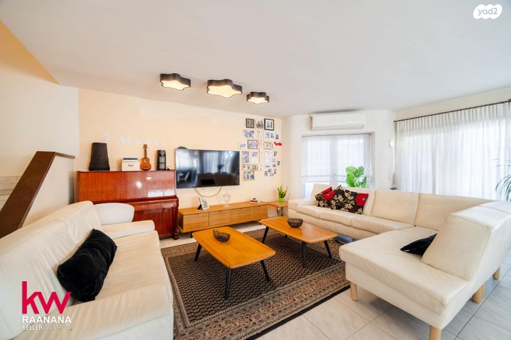 דו משפחתי, לב הפארק, רעננה