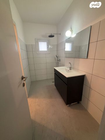 דירה, ביאליק, מחנה יהודה, פתח תקווה