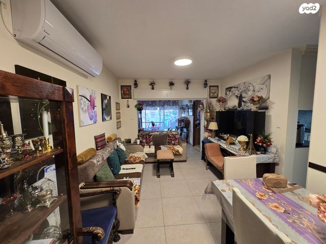 דירת גן, נווה עמל, הרצליה