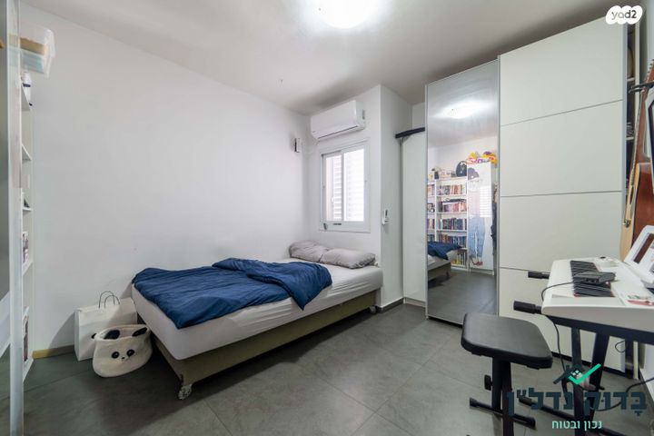 גג/ פנטהאוז, שדרות בן גוריון 22, בן גוריון, חולון