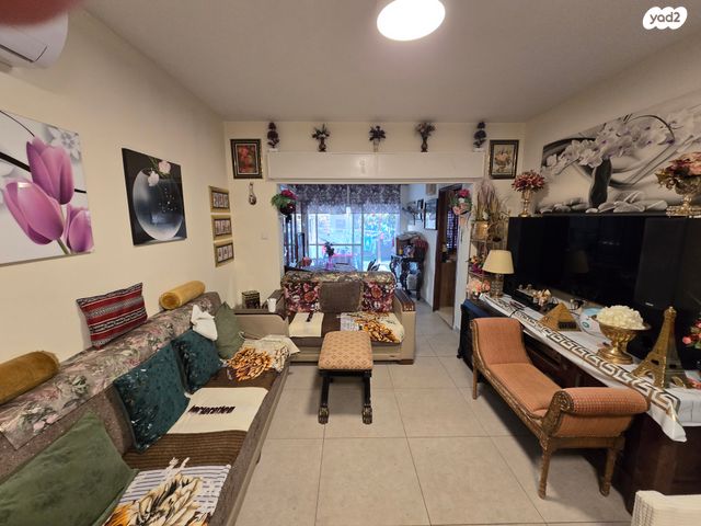 דירת גן, נווה עמל, הרצליה