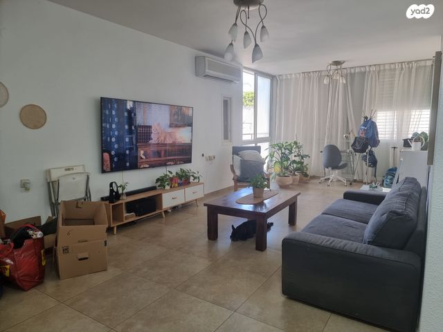 דירה, אריה בן אליעזר, נווה יהושע, ערמונים, רמת גן