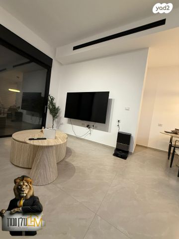 דירה, אריאל שרון, נווה שרון / שער העיר, נתיבות