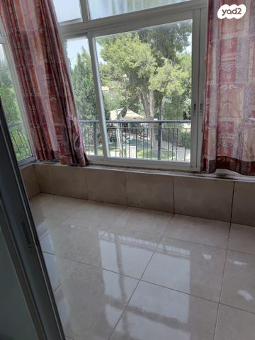 דירה, קורא הדורות, תלפיות, ירושלים