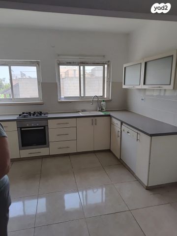 דירה, קורא הדורות, תלפיות, ירושלים