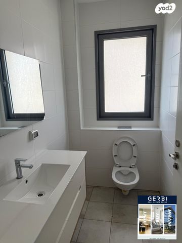 דירה, יצחק שמיר 14, רמת הדר, גבעת שמואל