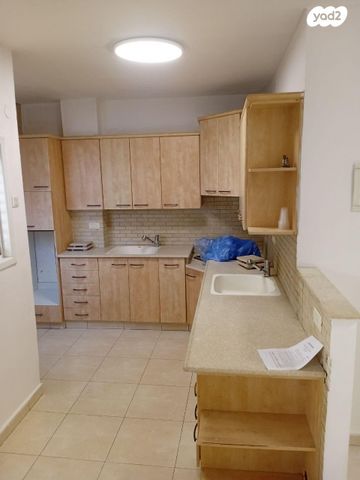 דירה, טרומפלדור, כפר גנים א, פתח תקווה