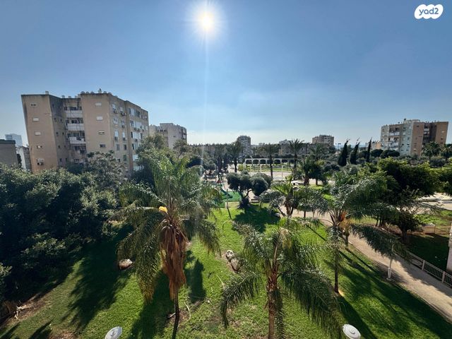 דירה, האילן, מנחם בגין, עכו