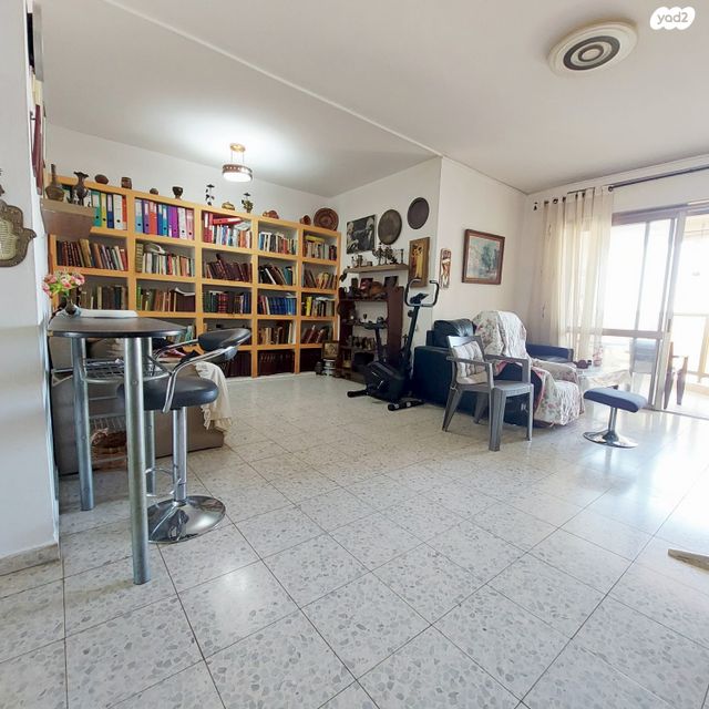 דירה, משה פורר 10, היובל, שרונה, רחובות