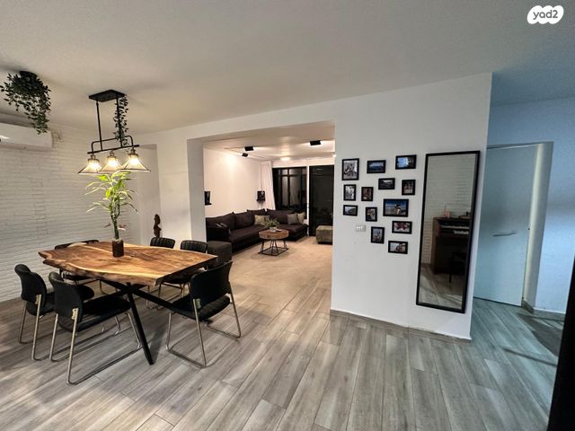 משעול פרופ. אברהם יעקב ברוור 105