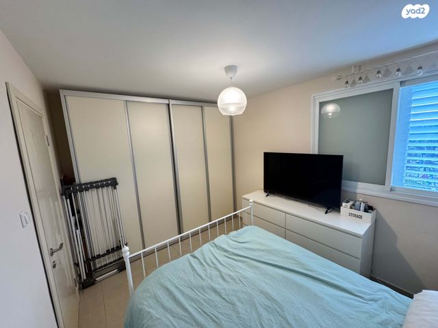 דירה, האילן, מנחם בגין, עכו