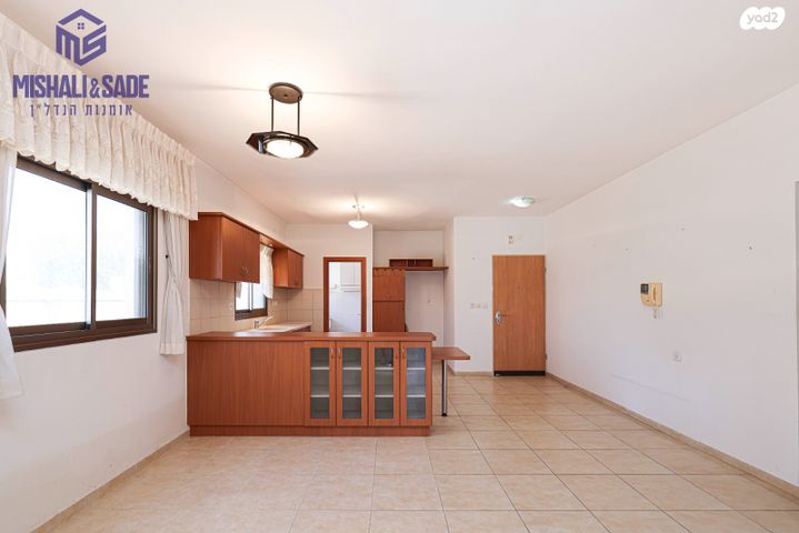 דירה, הרצל 32, מרכז העיר, חדרה