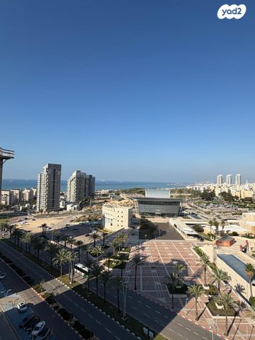 אריק איינשטיין 