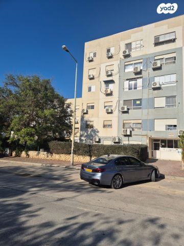 ישראל רוקח 9