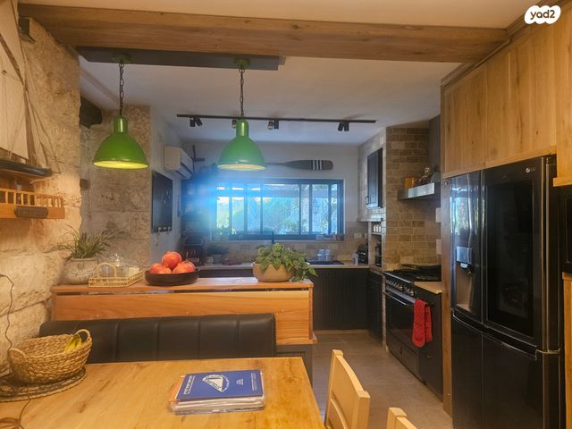 דו משפחתי, מעוז חיים