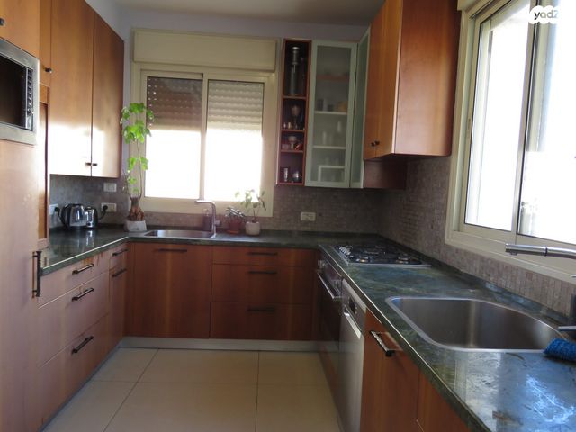 דירה, קורץ, ירושלים