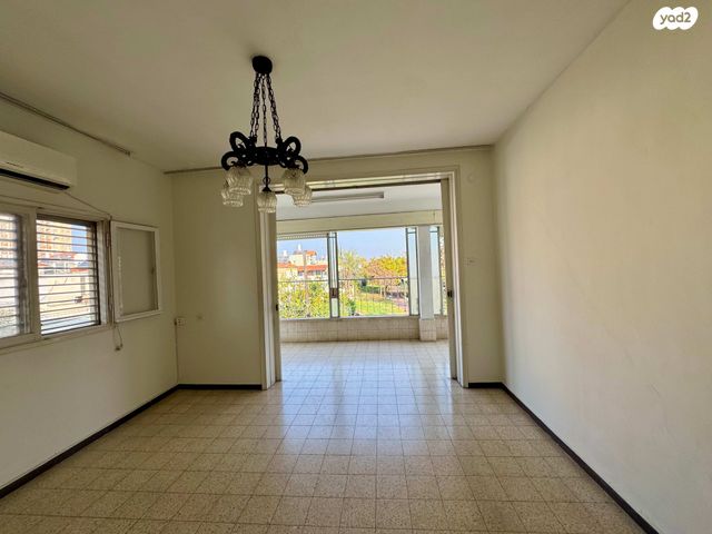 דירה, קיבוץ גלויות, ניצנה, בת ים