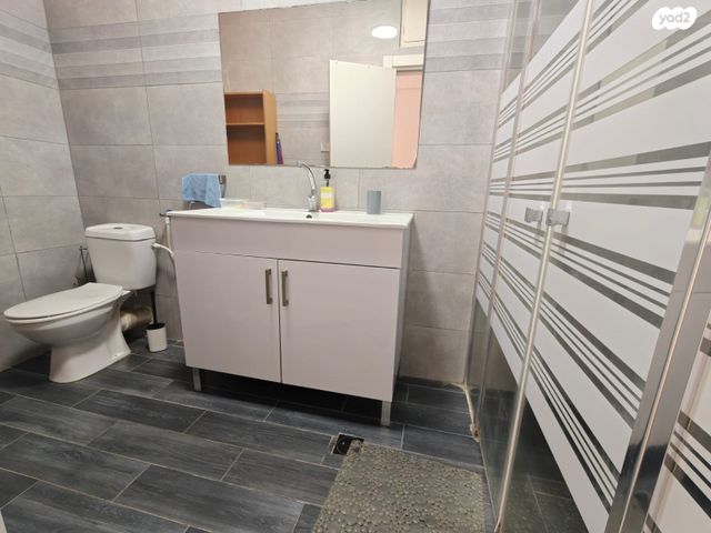 דירה, חיים נחמן ביאליק, באר שבע