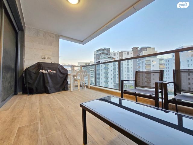 דירה, משה רינת, קרית רבין, חולון