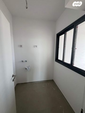 דירה, רמת יורם, נתיבות