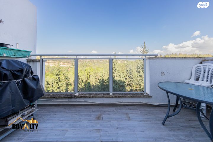 דופלקס, ה' באייר, נווה אפק, ראש העין