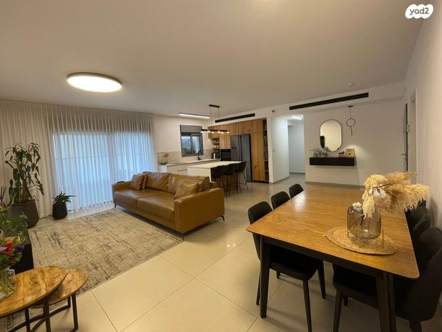 רמת נבון . הר כרמי