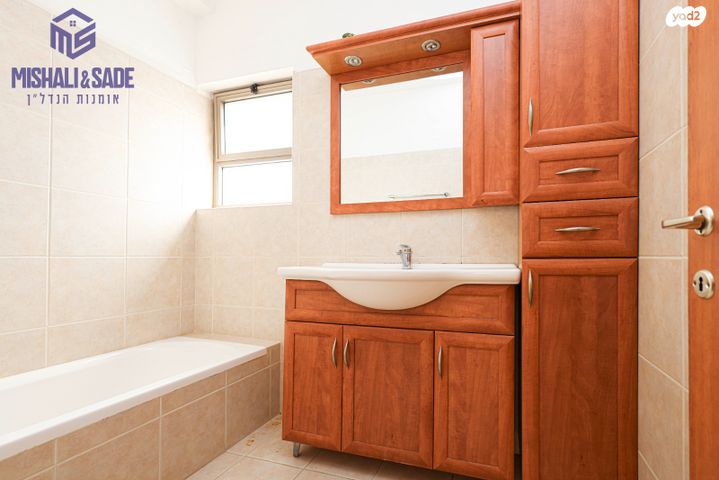 דירה, הרצל 32, מרכז העיר, חדרה