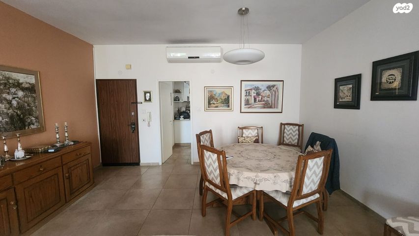 דירה, רעננה