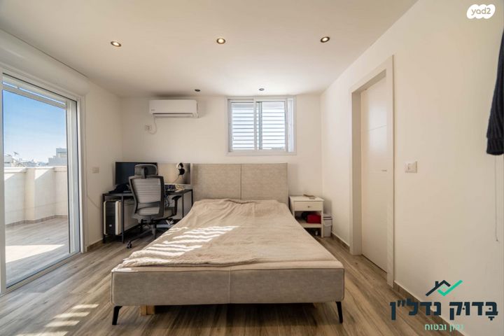 גג/ פנטהאוז, שדרות בן גוריון 22, בן גוריון, חולון