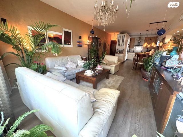 דירה, אביב, מגדיאל, הוד השרון