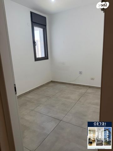 דירה, יצחק שמיר 14, רמת הדר, גבעת שמואל