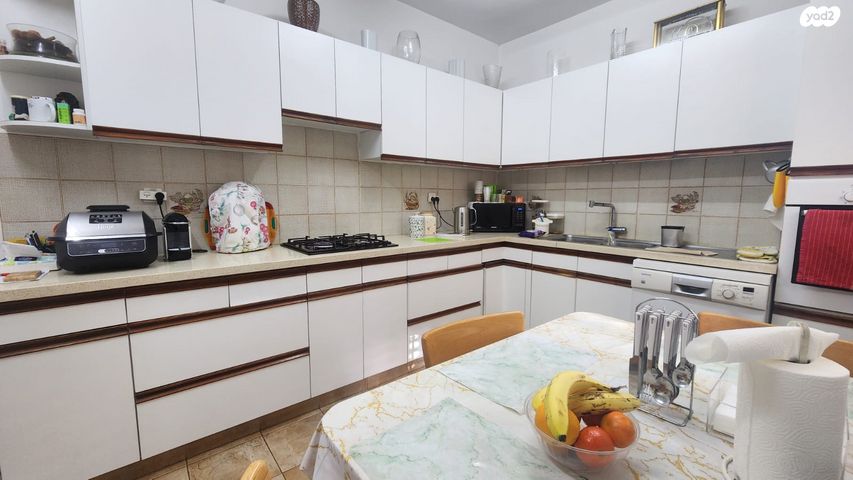 דירה, רעננה