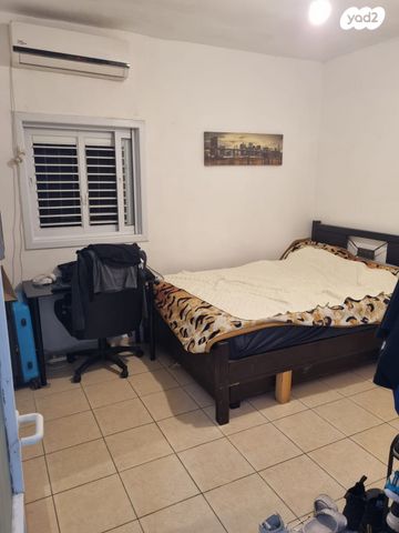 מרתף/ פרטר, הרב קפאח 21, גרין ועם, חולון