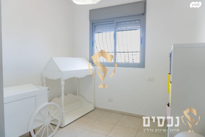 דירה, אסירי ציון 15, נווה גן, פתח תקווה