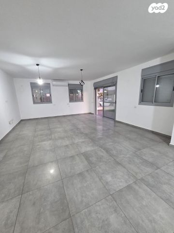 דירת גן, אשכולית 32, רמות הרכס, באר שבע