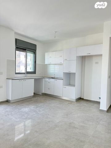 דירה, יעקב פיכמן, קרית אילון, חולון