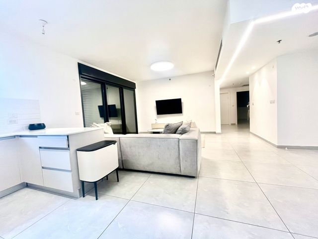 דירה, יעקב דורי, נאות שמיר, רמלה