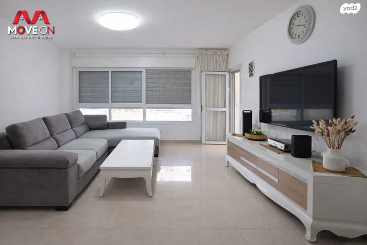 דירת גן, לח"י, שיכון עובדים, טבריה