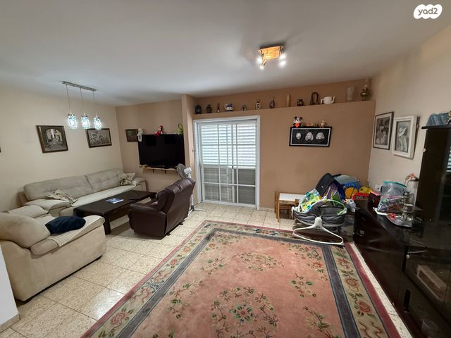 בית פרטי/ קוטג', משה שפירא, צפון מזרח מרכז העיר, נתניה