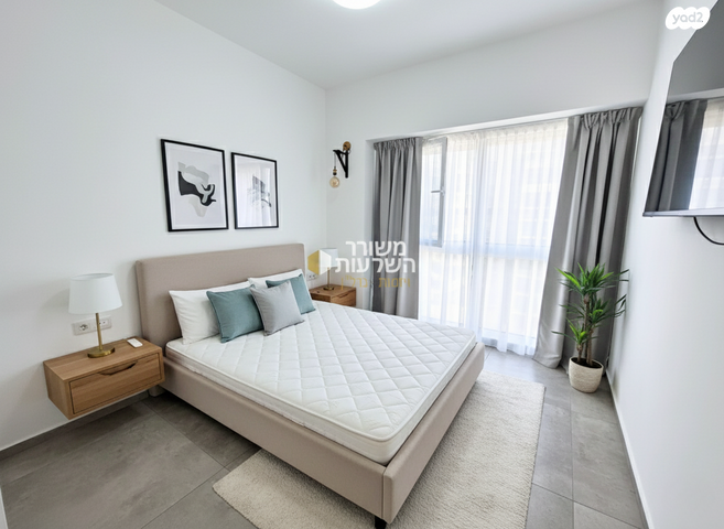 דרך מנחם בגין 144