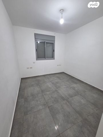 דירת גן, אשכולית 32, רמות הרכס, באר שבע