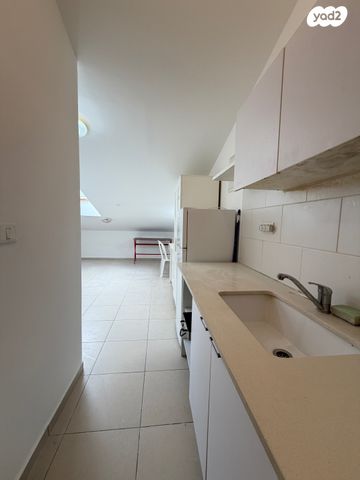 דירה, אריה לובה אליאב 18, זיו, חיפה