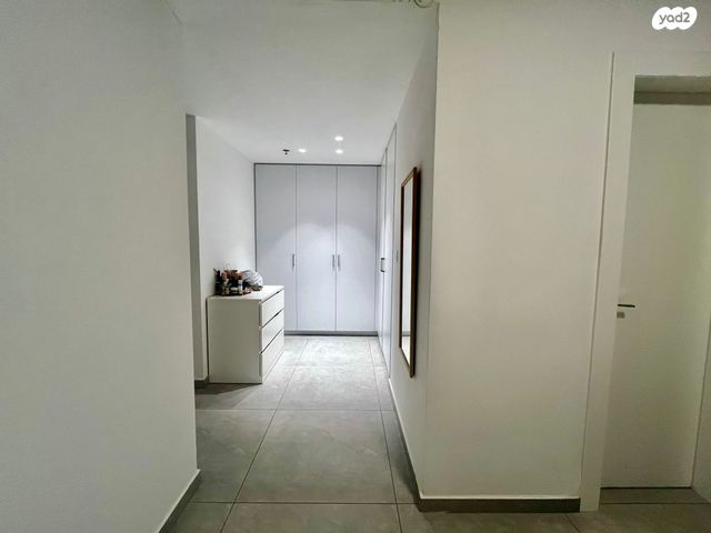 דירה, יעקב דורי, נאות שמיר, רמלה