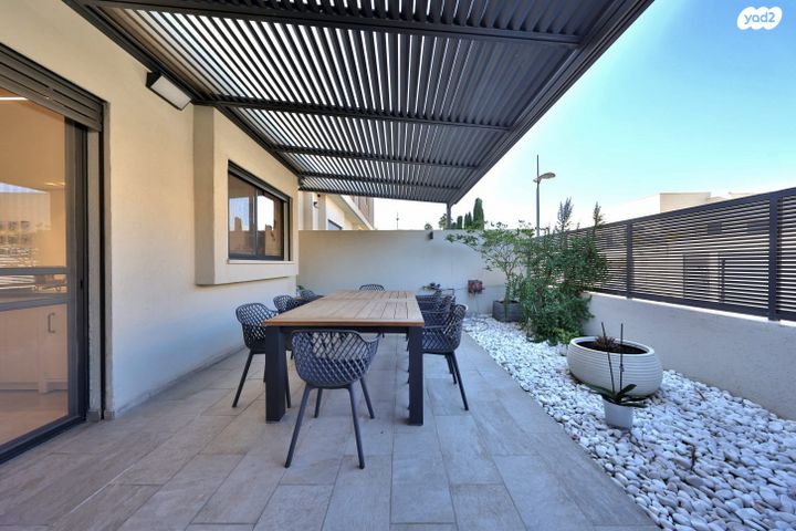 דו משפחתי, גבעת אלונים, קרית אתא