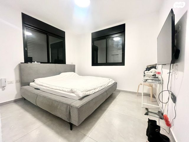 דירה, יעקב דורי, נאות שמיר, רמלה