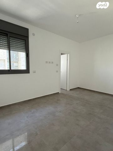 דירה, יעקב פיכמן, קרית אילון, חולון