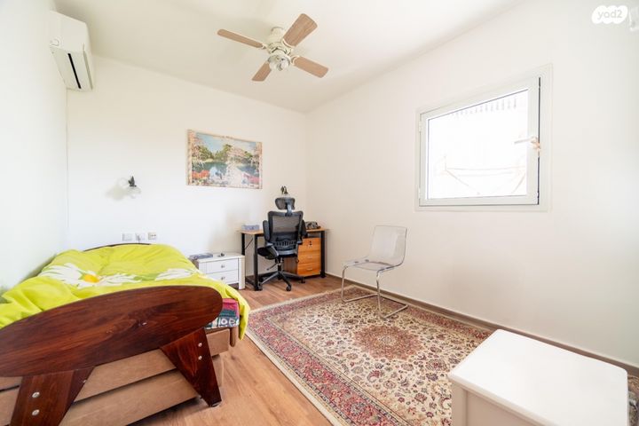 דירה, הרב עוזיאל 6, פתח תקווה