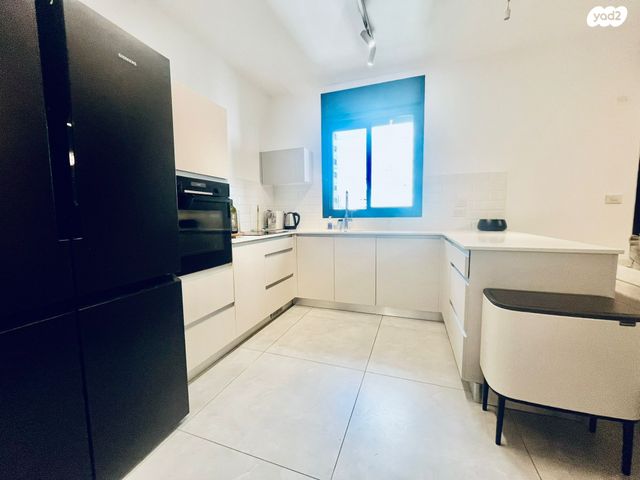 דירה, יעקב דורי, נאות שמיר, רמלה